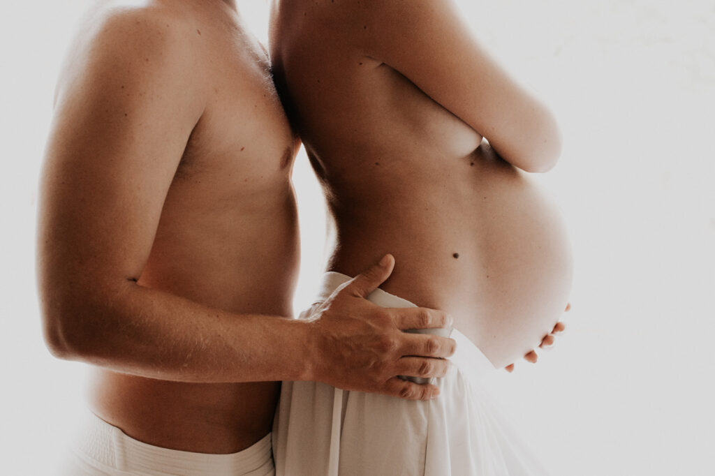 Photographe femme enceinte aude - photos naturelles et artistiques