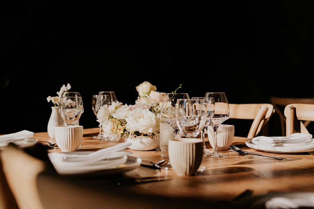 Photographe mariage Toulouse - photos de détails - décoration table - mas d'arvieux