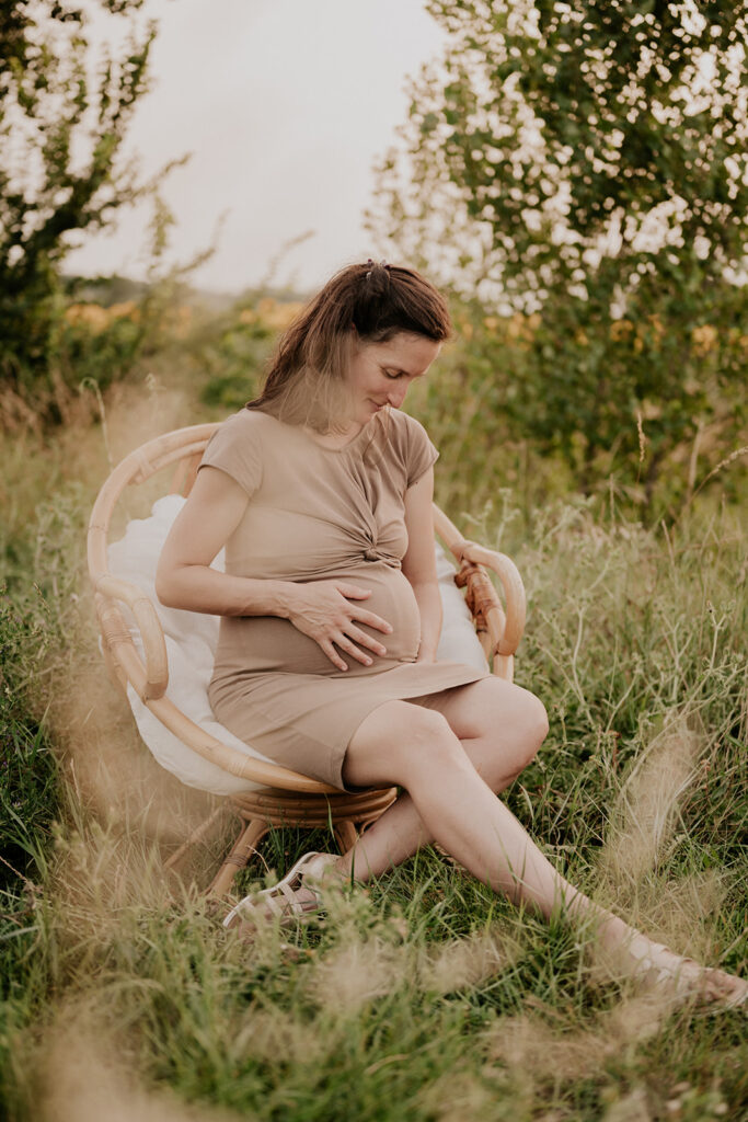 Photographe femme enceinte Castelnaudary - Carcassonne -photos naturelles et artistiques