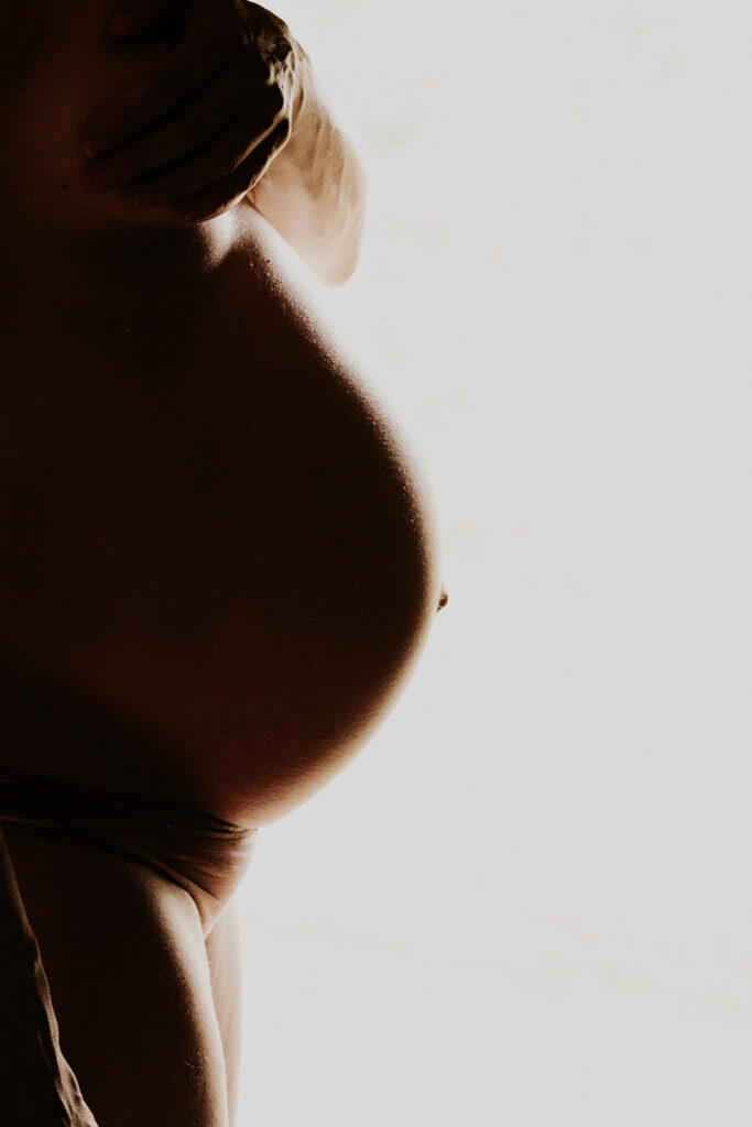 Photographe femme enceinte Castelnaudary - Carcassonne -photos naturelles et artistiques