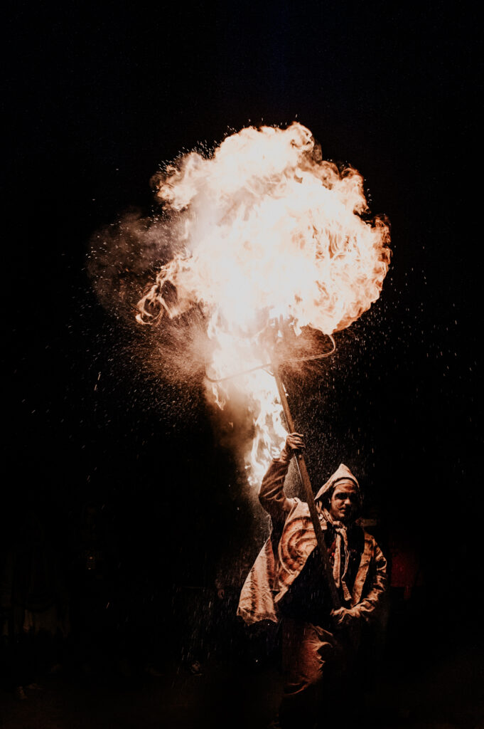 artiste cracheur de feu