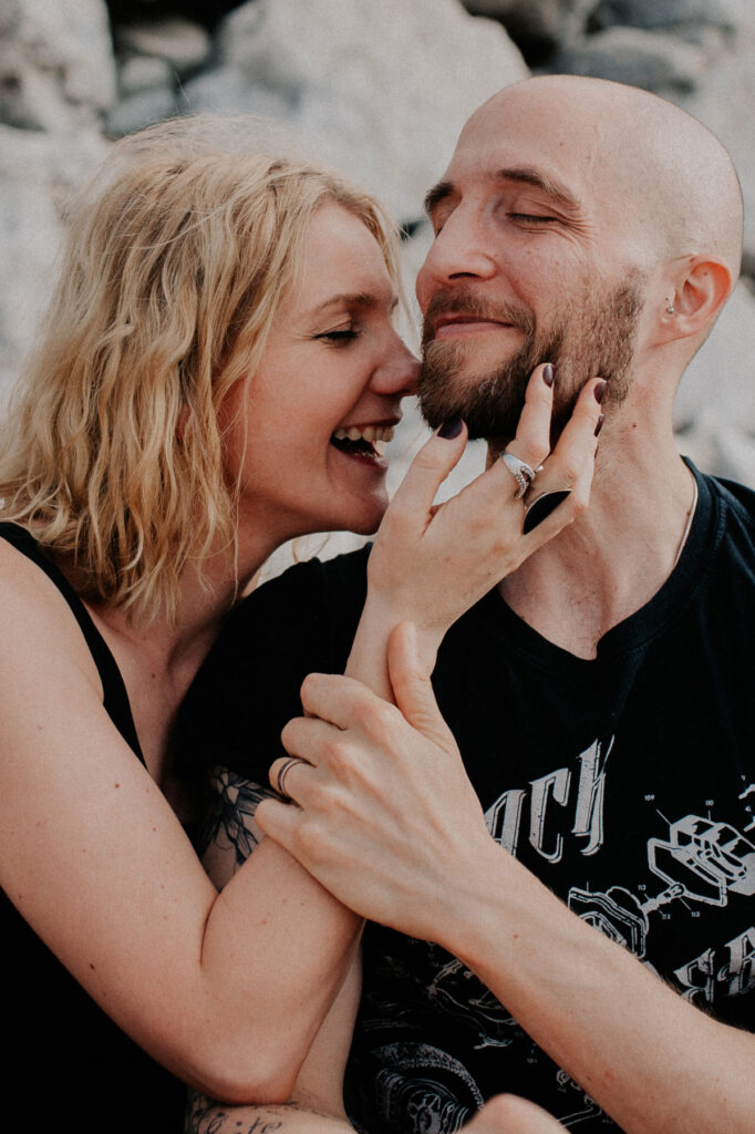 photographe-couple-pays-basque-plage