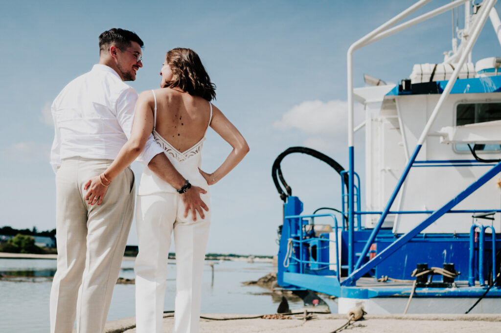 Photographe-mariage-celine-thibaut-deligey bretagne soleil couple bateau