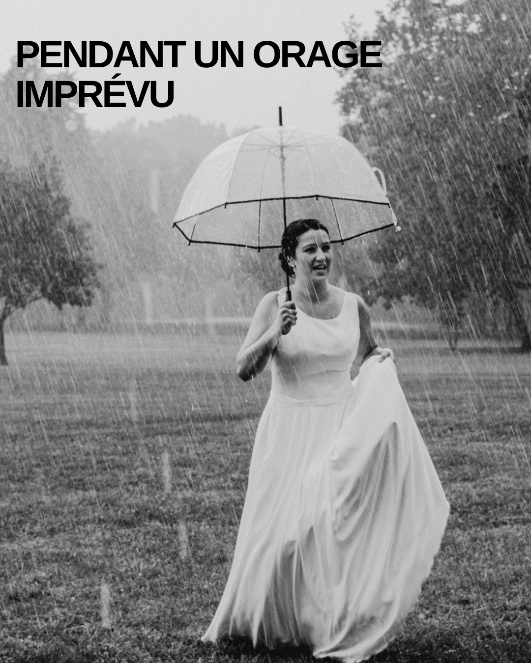 Mariée courant sous un orage imprévu, robe et parapluie, photo vivante captée à Toulouse par photographe mariage celine et thibaut deligey.